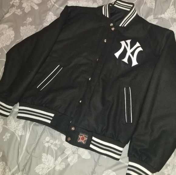 New York Yankees Jacket - Picture 2 of 4